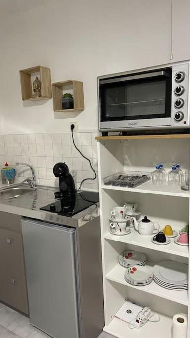 Joli Studio Dans Le Village Сен Мари де ла Мер Екстериор снимка