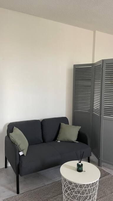 Joli Studio Dans Le Village Сен Мари де ла Мер Екстериор снимка